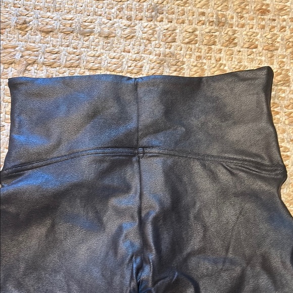 Spanx faux leather leggings NWT - Picture 5 of 8